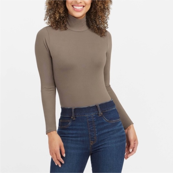 Spanx Suit Yourself Turtleneck Bodysuit Small - Picture 1 of 4
